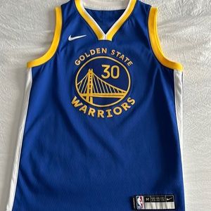Youth medium Nike swing man Stephen Curry jersey smoke free home